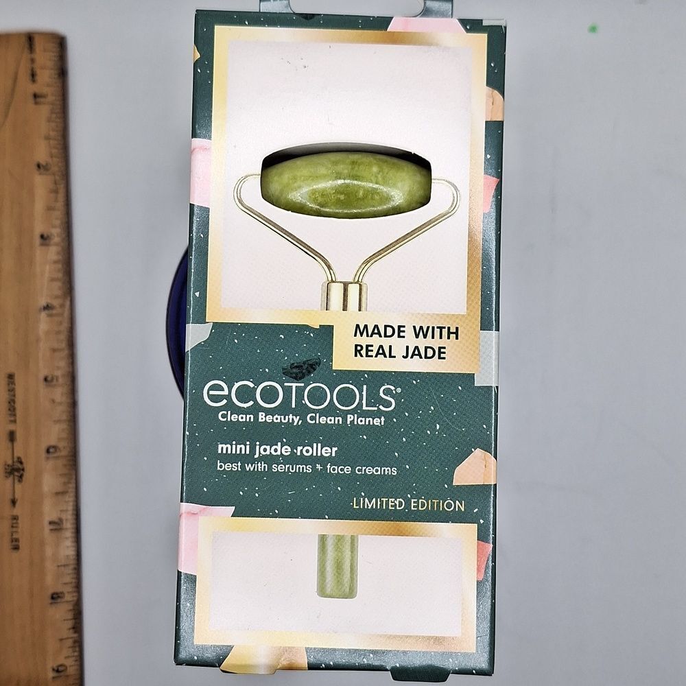 Ecotools real jade roller face cooling destress depuffing affect